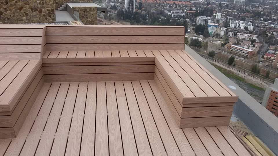 Revestimiento Deck TimberTech Piso en Terraza con Jacuzzi Hogar DVP